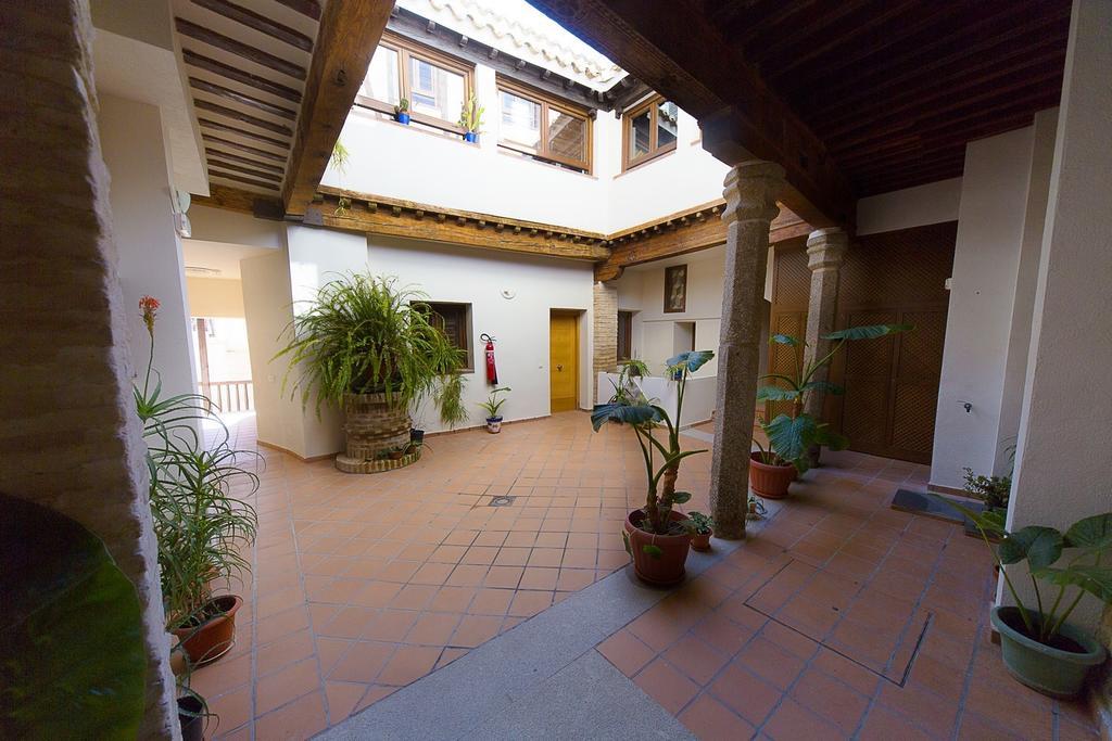 Apartamentos Del Casco Toledo Room photo